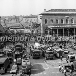 La stazione ferroviaria di Bologna dopo l’attentato del 2 agosto 1980
